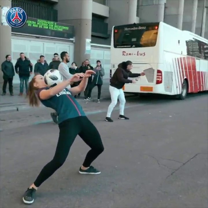 Real Madrid vs. PSG: batalla de freestyle en pleno Santiago Bernabéu