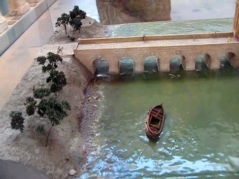 Arles-Musée antique (7)