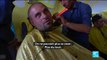 Affluence chez les coiffeurs pour raser les barbes imposées par le groupe État islamique
