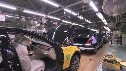 한국GM 쇼크..."국내 자동차 산업 더욱 위축" / YTN