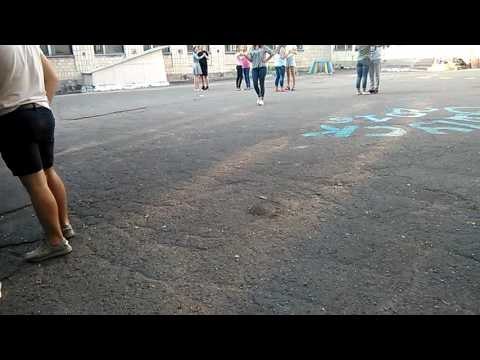 Танчі 11 школа готується до дня Школи