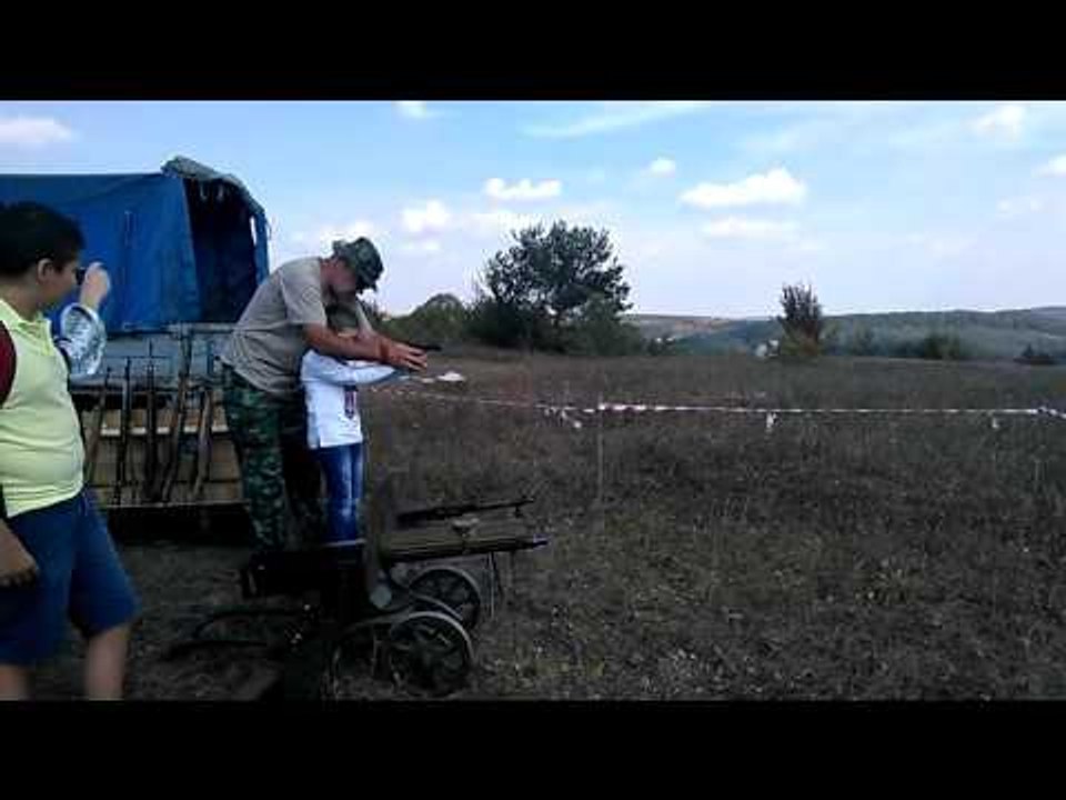 Малий попробував стріляти з пістолета г. ЛИСОНЯ