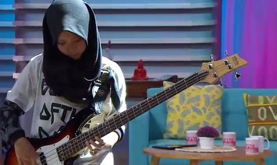 Tiga Dara Cantik Ini Bikin Band Metal - Opini (Bag. 1)