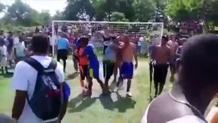 El penalti más loco del mundo  nunca se vio algo así