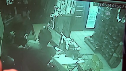 Benzinlikten silahlı soygun güvenlik kamerasında - BURSA