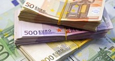 Dolar Sakin, Euro Rekor Kırdı