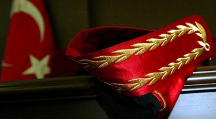 Doğum Tarihini Düzeltti, Kardeşiyle Arasında 2 Ay Fark Kaldı