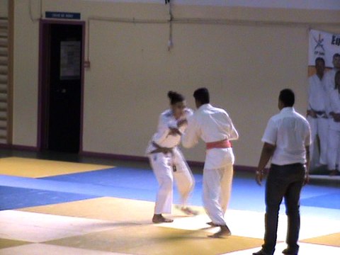 Anthony son premier combat aux championnats de la Réunion Cadets 2018