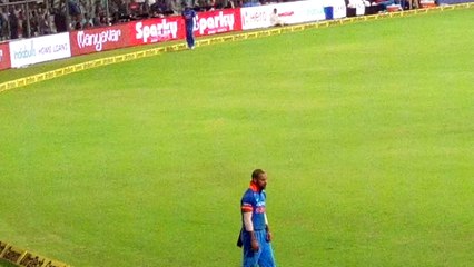 Shikhar Dhawan reacting to Crowd in Gabbar style