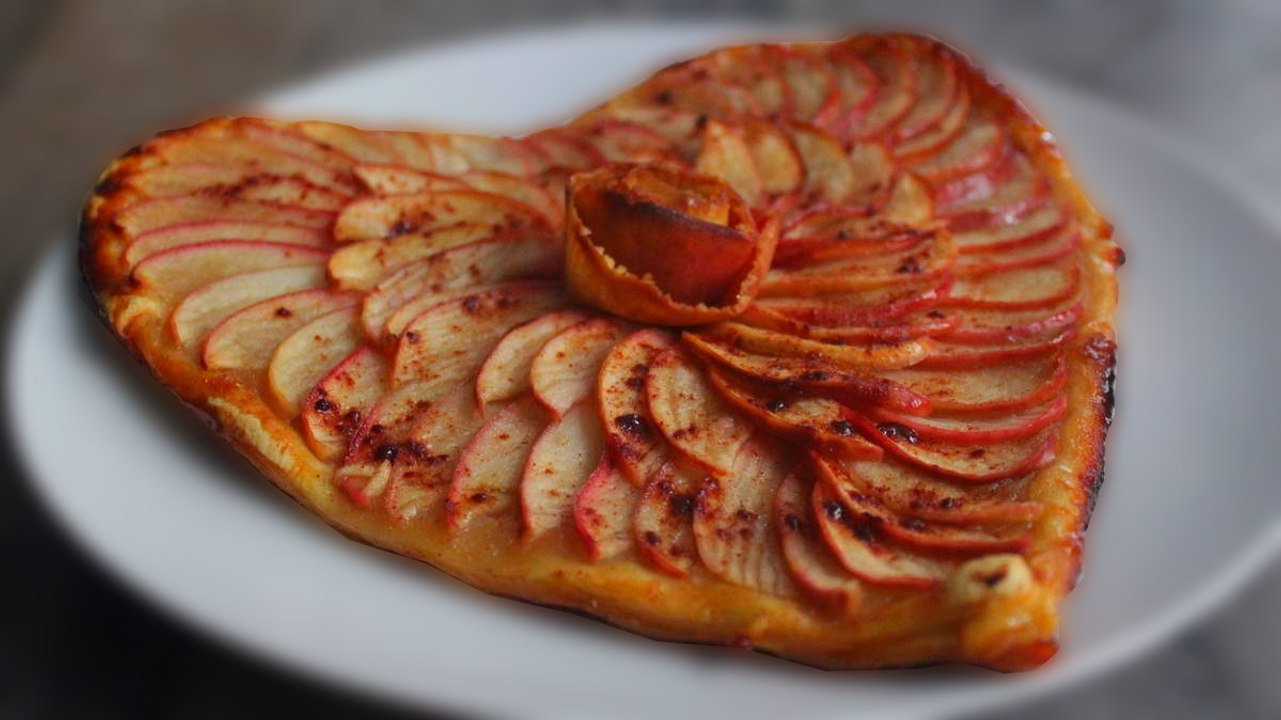 Recette De Tarte Aux Pommes Special Saint Valentin Video Dailymotion