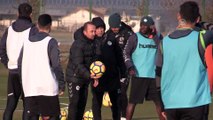 Atiker Konyaspor Teknik Direktörü Özdilek: 'Bu oyuncularla daha çok gol atacağız' - KONYA