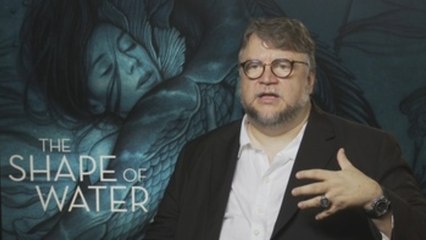 Guillermo del Toro: el amor "rompe todo, igual que el agua, se mete por donde puede"