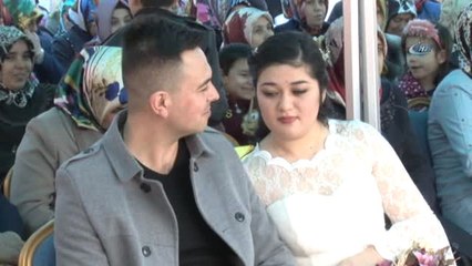 Sevgililer Günü'nde 30 Çift "Evet" Dedi