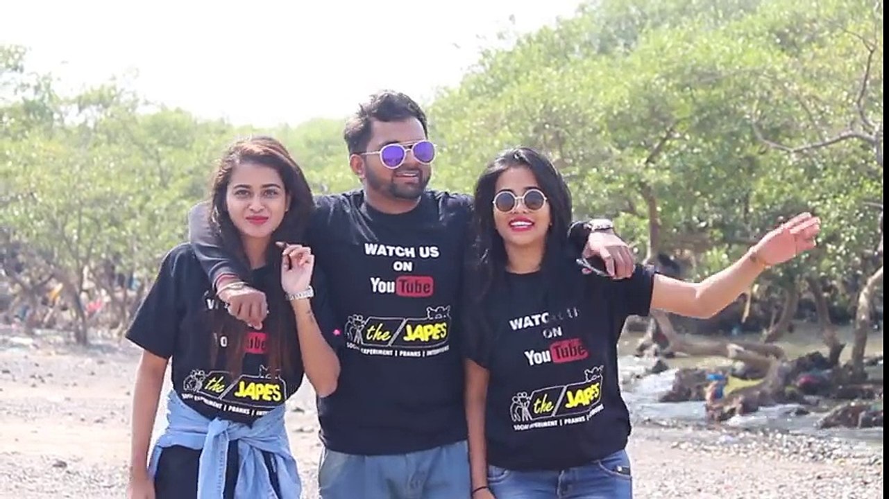 'I LOVE YOU' Propose Prank on Hot Girls in Public _Valentine Special.Funny prank , prank hindi , indian, comedy videos, hindi prank videos,Prank, Prank videos, funny videos , commedy video, laughing videos, masti videos, Indian prank, entertainment videos