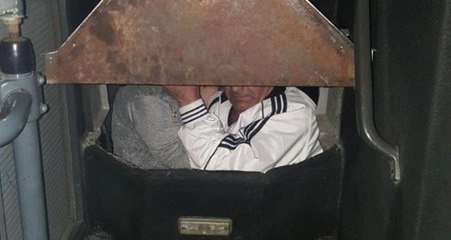 Bir Otobüsün Gizli Bölmesinde, Gürcistan'a Geçmeye Çalışan 5 Kişi Yakalandı