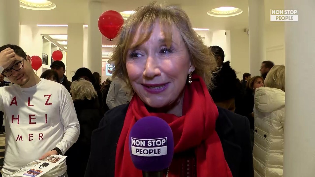 Marie-Anne Chazel, Gérard Jugnot, Thierry Lhermitte : « Les bronzés » solidaires au profit de la lutte contre l’Alzheimer (Exclu vidéo)