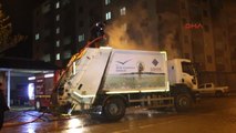 Erzurum Çöp Toplama Kamyonu, İtfaiye Önünde Alev Aldı