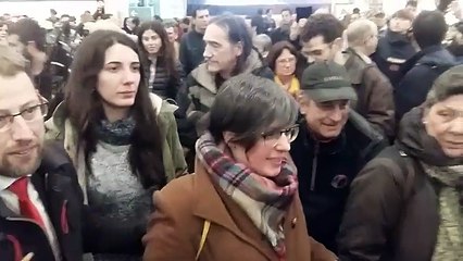 Mireia Boya és rebuda amb aplaudiments a l'estació de Sants