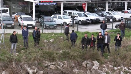 Köprünün altında mahsur kalan köpek kurtarıldı - DÜZCE