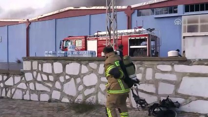 Uşak'ta tekstil fabrikasında yangın