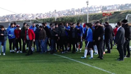 Trabzonspor'da Burak Yılmaz Takımla Çalışmalara Başladı