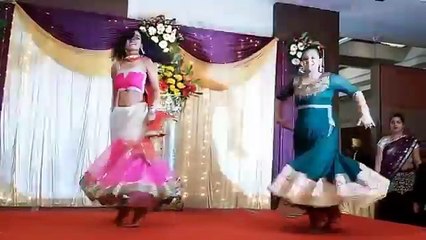 Dhol BAjay   Indian Wedding Beautiful Girls Awesome Dance