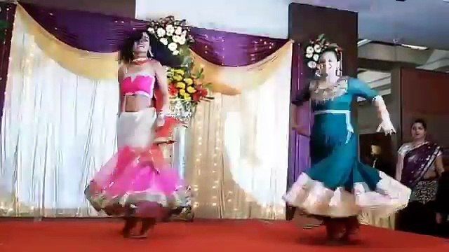 Dhol BAjay Indian Wedding Beautiful Girls Awesome Dance