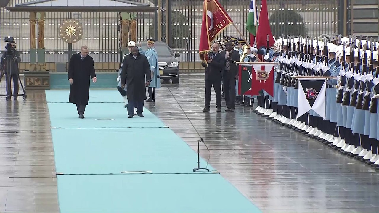 Cumhurbaşkanı Erdoğan, Gambiya Cumhurbaşkanı Barrow'u resmi törenle karşıladı - ANKARA