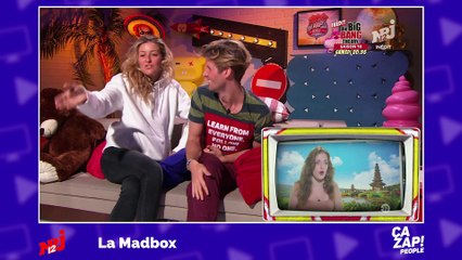 Artus et Cartman prennent un selfie sans vêtements ! (Les Touristes) - ZAPPING PEOPLE DU 12/02/2018