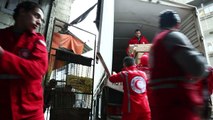 دخول أول قافلة مساعدات الى الغوطة الشرقية قرب دمشق بعد التصعيد الأخير