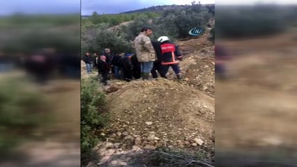 Toprağın altında kalan baba ve oğlu öldü