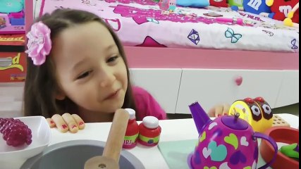 ÖYKÜ SERRA YÜZÜNDEN YEMEK YİYEMEDİ Lean colors With Finger Family Song Nursery Rhymes