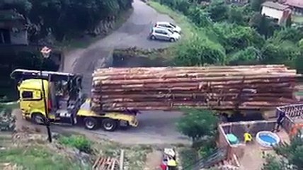 سائق محترف جدا يمر من طريق مستحيل حد يعدى منوا 2018