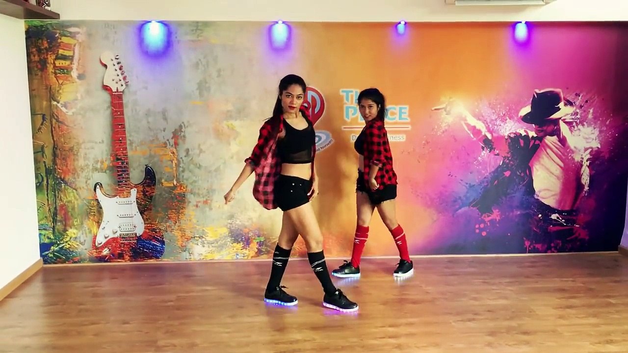 Chalti Hai Kya 9 Se 12 (Tan Tana Tan)   Judwaa 2   Dance Cover