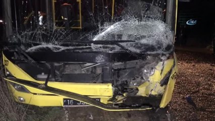 Kamyonet ile Belediye Otobüsü Çarpıştı, Kazada Bir Kişi Öldü