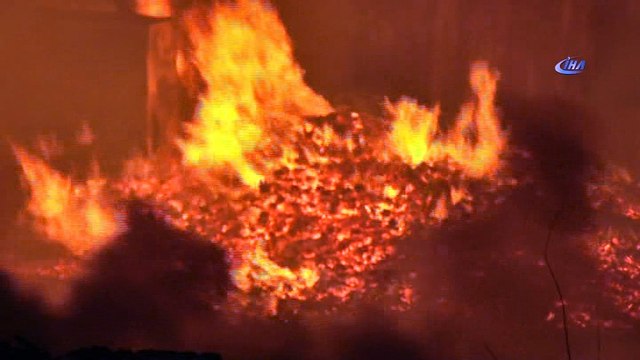 Palet fabrikası alev alev yandı böyle yandı