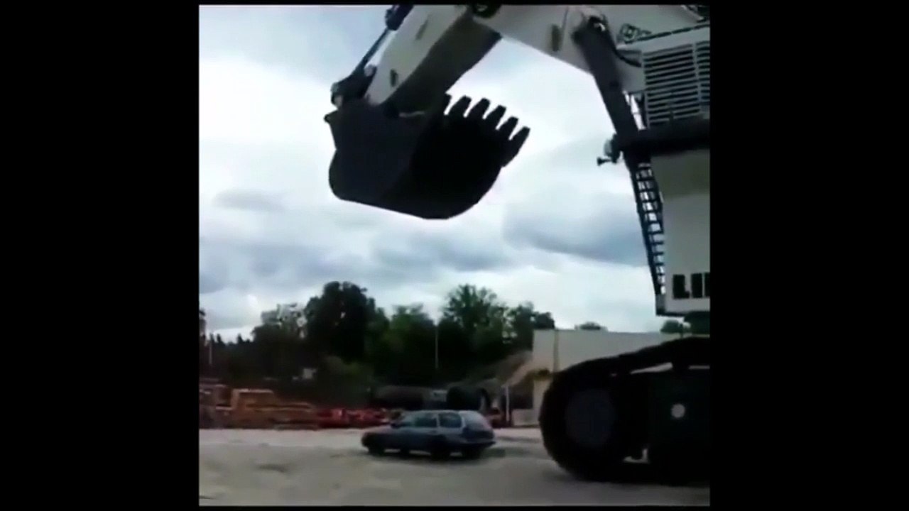 Comment détruire une voiture en 1 seconde! Puissant