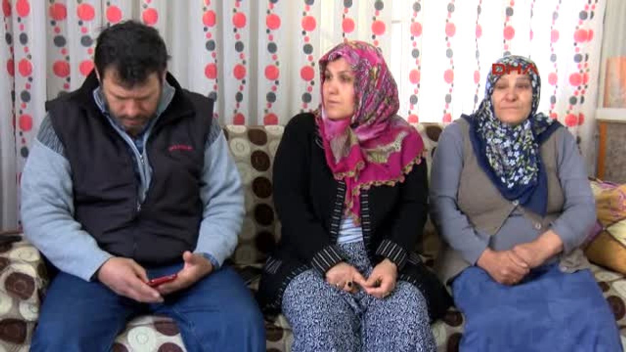 Hatay Reyhanlı'ya Atılan Roketlerle Ölenlerin Aileleri Mehmetçik'in Arkasında