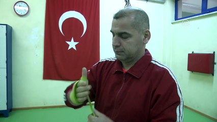 Gündüz cerrah akşam boks antrenörü - ESKİŞEHİR