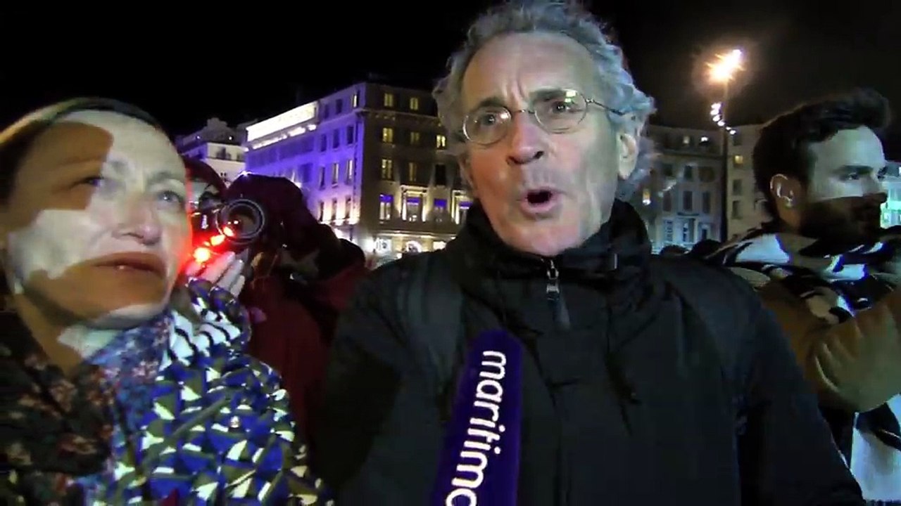 Un petit bisou ? Les Marseillais n'ont pas fait les timides hier soir.