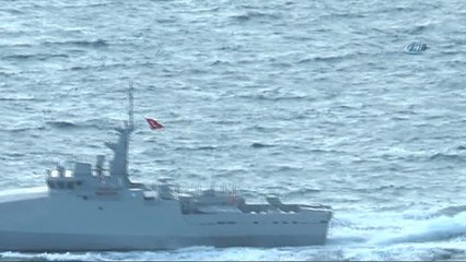 Türkiye, Kardak'ın gözetleneceği adaya ilk kazmayı vurdu