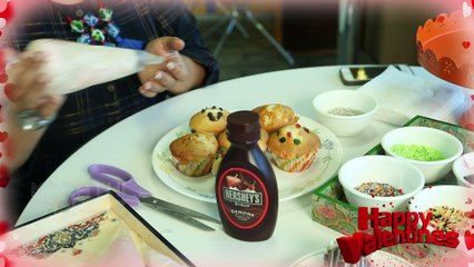 Valentine's Day Special | Cupcakes Decoration By Actress Aarti Wadagbalkar | Aamhi Doghi