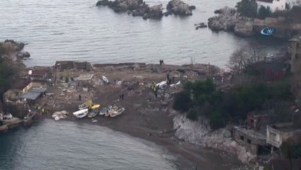 Zonguldak'ta Kıyı Kenar Çizgisindeki Yapıların Yıkımına Başlandı