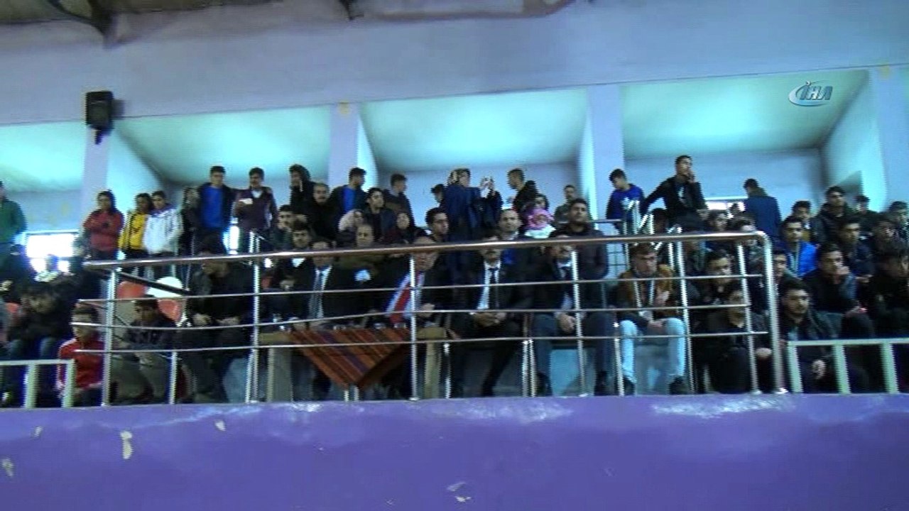 Muş'ta Okullar Arası Halk Oyunları Yarışması