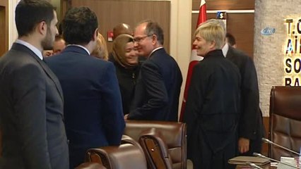 Bakan Kaya, BM Mülteciler Yüksek Komiseri Grandi'yi Kabul Etti