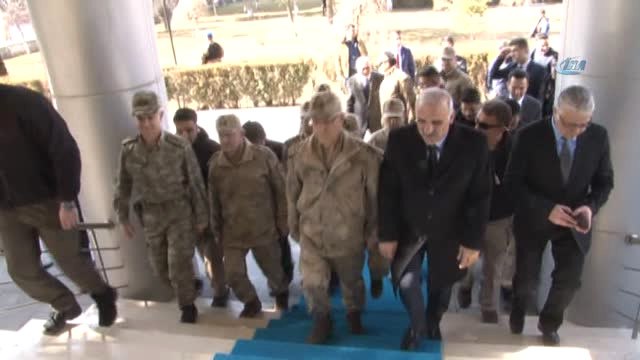 Jandarma Genel Komutanı Arif Çetin, Van'da Esnafla Bir Araya Geldi