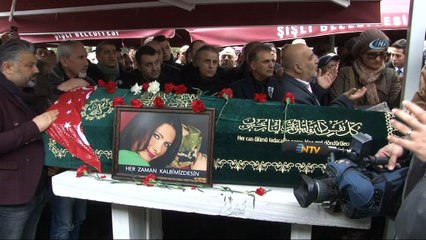 Türk halk müziği sanatçısı Nuray Hafiftaş son yolculuğuna uğurlandı yarışına girdi