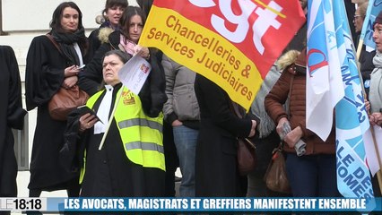 Les avocats, magistrats et greffiers manifestent ensemble