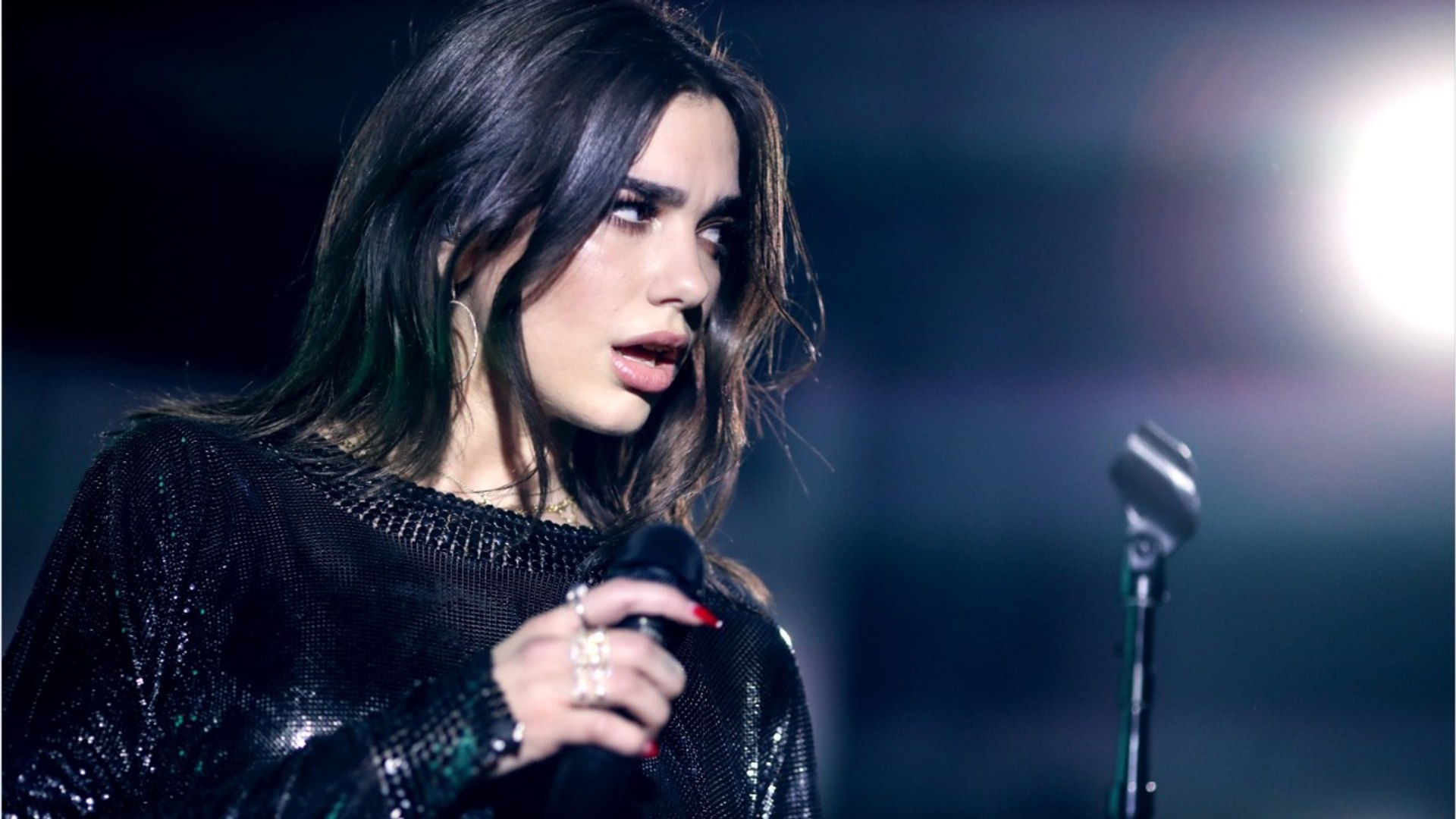 Dua Lipa Bate Récord De YouTube