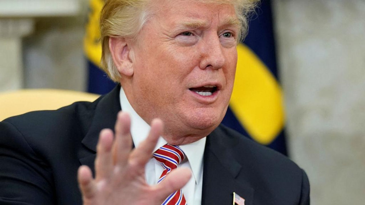 Trump dodges talk of gun laws in speech on Florida school shooting